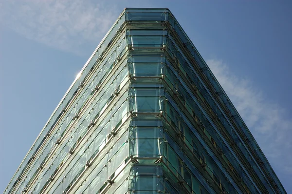 Nowoczesna fasada budynku biurowego — Zdjęcie stockowe