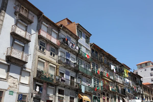 Casa na cidade velha do Porto, Portugal — Fotografia de Stock