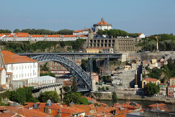 De dom luis brug in porto, portugal — Stockfoto