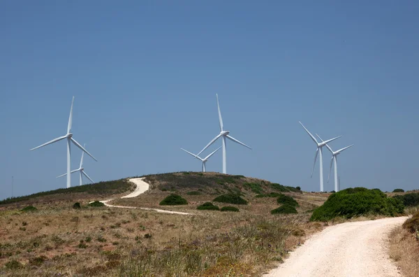 Turbinas eólicas en el paisaje de Portugal — Foto de Stock