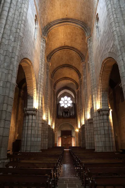 Interieur van de kathedraal in porto, portugal — Stockfoto