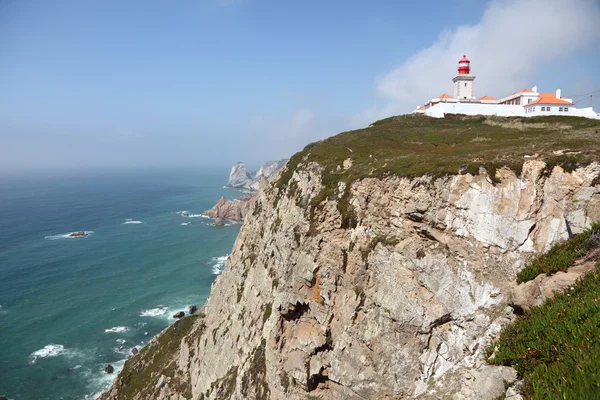 Cabo da roca latarni na wybrzeżu Atlantyku w Portugalii — Zdjęcie stockowe