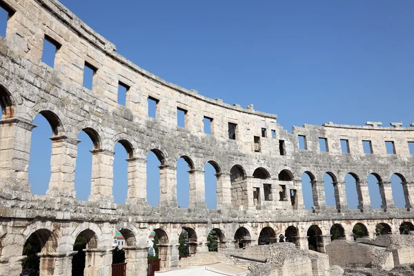 Antik romersk amfiteater i pula, kroatia — Stockfoto