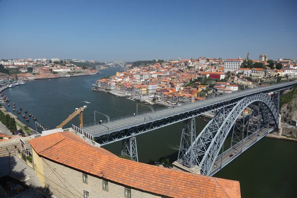 Río Duero y el casco antiguo de Oporto, Portugal —  Fotos de Stock