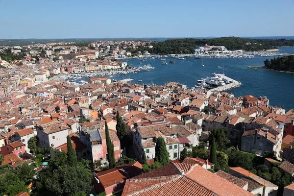 Luchtfoto uitzicht over de oude binnenstad van rovinj, Kroatië — Stockfoto