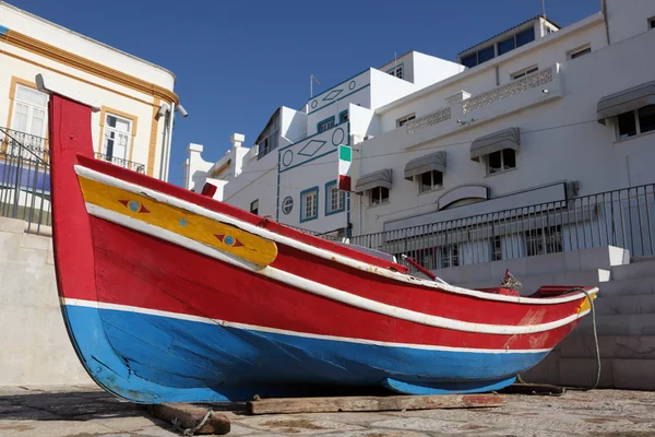 Geleneksel Portekiz balıkçı teknesi — Stok fotoğraf