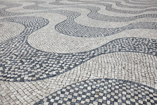 Κύματα στο πεζοδρόμιο στη Λισαβόνα, Πορτογαλία — Φωτογραφία Αρχείου