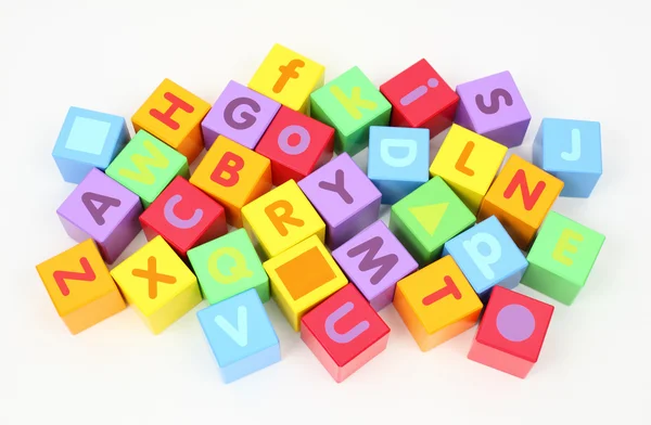 Kleurrijke houten blokken met letters — Stockfoto