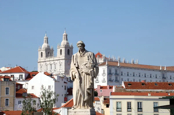 Alfama - a cidade velha de Lisboa, Portugal — Fotografia de Stock