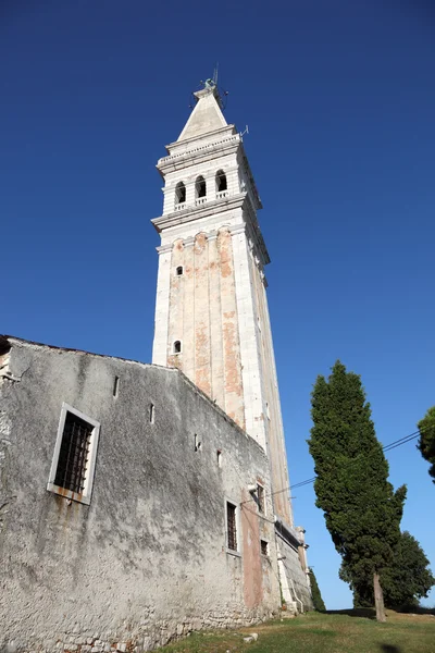 罗维尼，克罗地亚圣尤菲米教堂 — 图库照片
