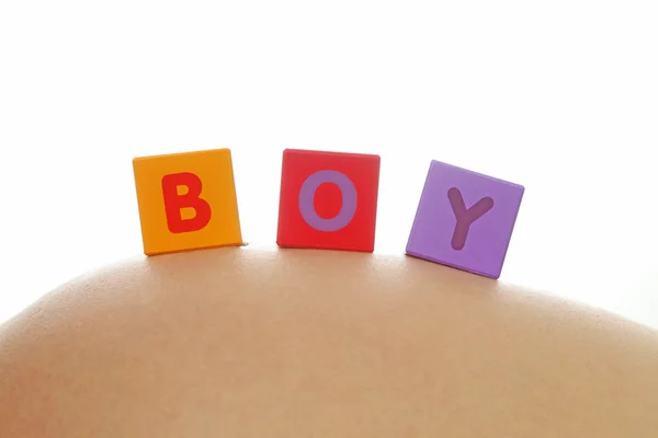 Kata anak laki-laki ditulis dengan warna-warni abjad kubus — Stok Foto