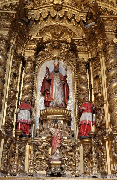 Złocony ołtarz w kościele, portugalski — Zdjęcie stockowe
