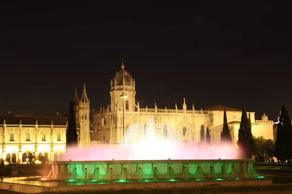 Monasterio de las Jerónimos por la noche, Lisboa Portugal — Foto de Stock