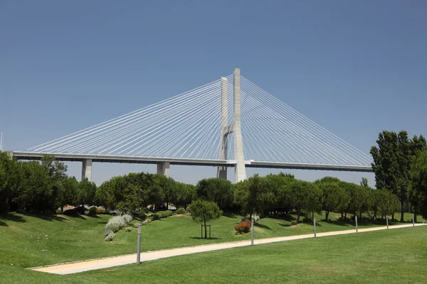 Brücke Vasco da Gama in Lissabon, Portugal — Stockfoto