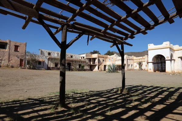 Een verlaten Mexicaanse pueblo-dorp — Stockfoto