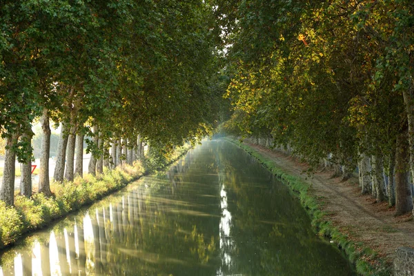 Canal du Midi i Beziers, Sør-Frankrike – stockfoto