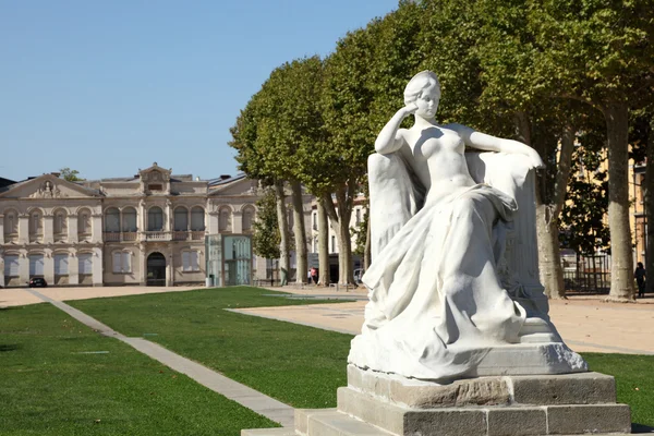 Статуя в городе Каркассон, южная Франция — стоковое фото