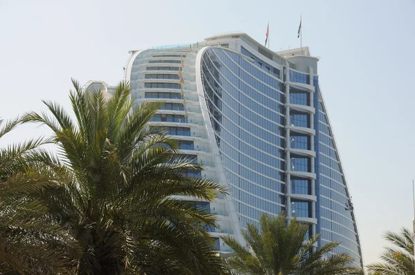 Jumeirah Beach Hotel в Дубае — стоковое фото