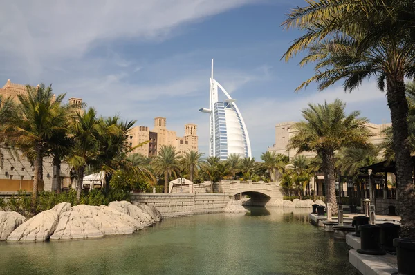 Отель Madinat Jumeirah в Дубае, Объединенные Арабские Эмираты — стоковое фото