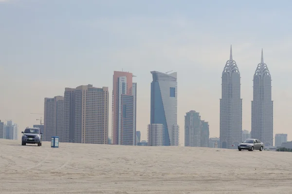 Lo skyline di Dubai visto dalla spiaggia — Foto Stock