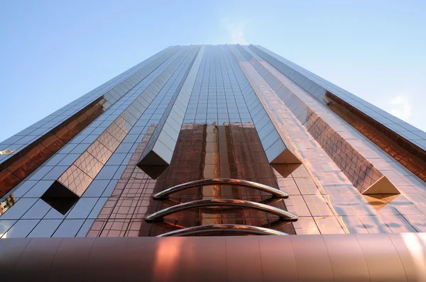 Grattacielo dorato a Dubai — Foto Stock