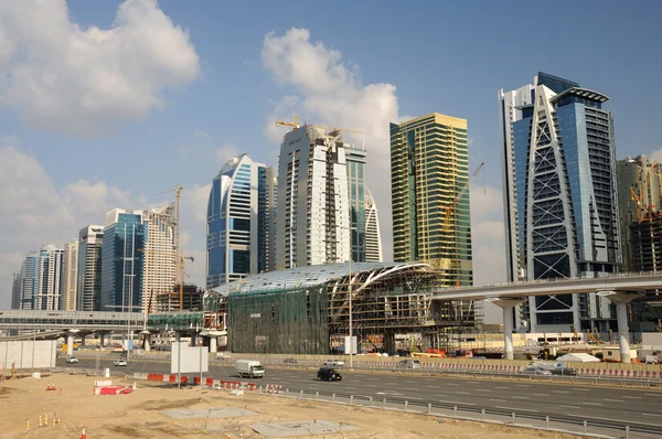 Konstruktion på sheikh zayed road i dubai — Stockfoto