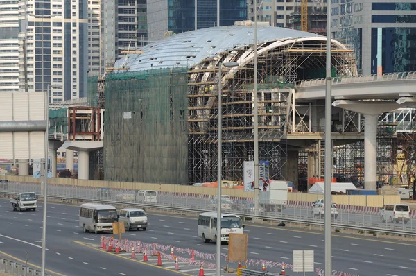 Κατασκευές μετρό στο sheikh zayed road στο Ντουμπάι. — Φωτογραφία Αρχείου