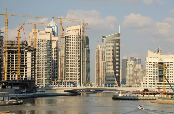 高层建筑在阿拉伯联合酋长国迪拜码头 — 图库照片