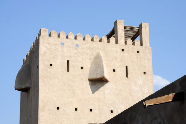 Hisorical tower örökség faluban dubai, Egyesült arab Emírségek — Stock Fotó