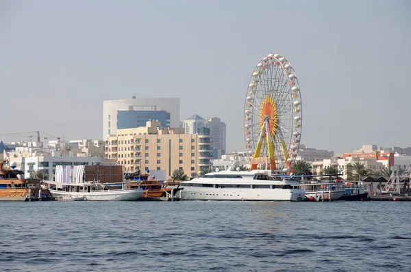 Ferris Wheel at Dubai Creek, United Arab Emirates — Stock Photo, Image