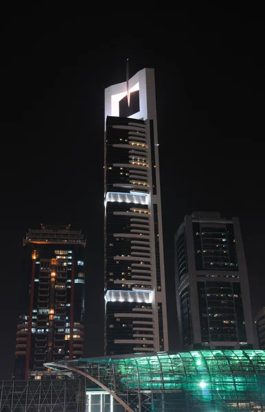 Edificios de gran altura en Sheikh Zayed Road en Dubai — Foto de Stock