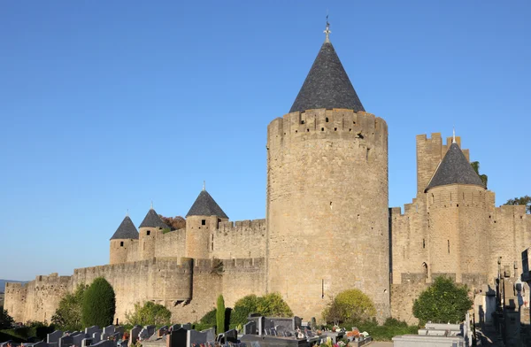 强化的墙的中世纪，在法国小镇卡尔卡松 — 图库照片
