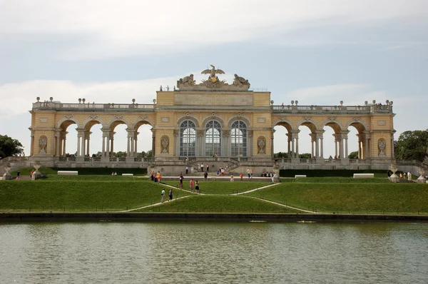 Schonbrunn Palace in Vienna, Austria — Stock Photo, Image