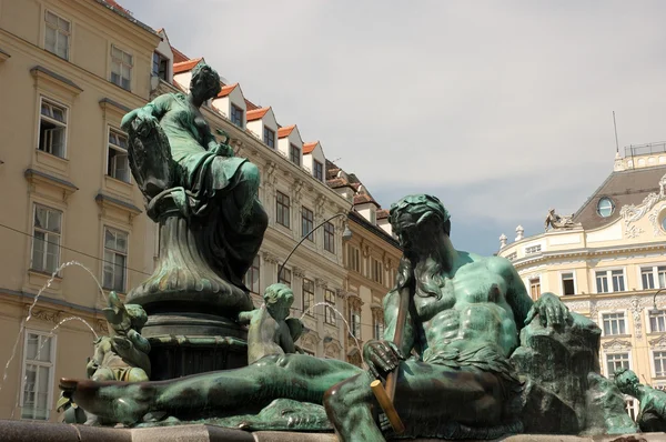 Thunder fontänen (donnerbrunnen) i Wien, Österrike — Stockfoto