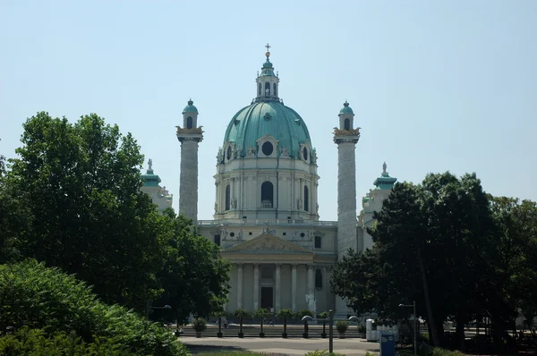 Catedral de San Carlos (Karlskirche) en Viena, Austria — Foto de Stock