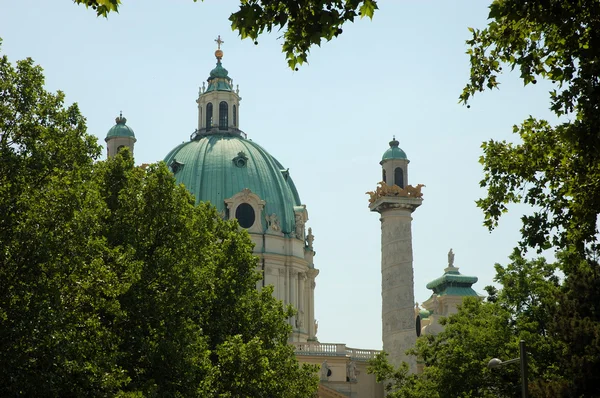Собор Сент-Чарльз (Карлськірхе) у Відні, Австрія — стокове фото