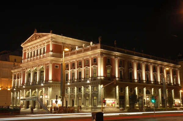 Der musikverein bei nacht in wien, Österreich — Stockfoto