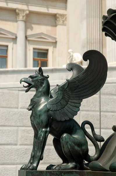 Statue of a Gryphon — Stock Photo, Image