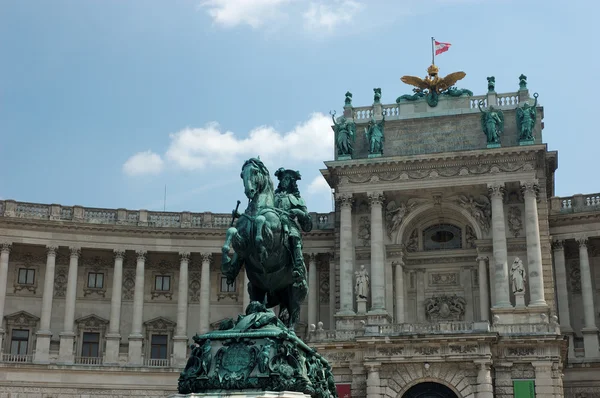 Staty av ärkehertig Karl av Österrike — Stockfoto