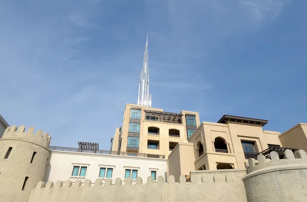 现代阿拉伯语建筑在迪拜，阿拉伯联合酋长国 — 图库照片