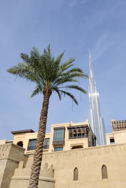 Современная арабская архитектура в Дубае — стоковое фото