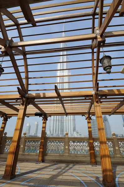 Burj dubai - het hoogste wolkenkrabber in de wereld. Dubai, Verenigde Arabische emirat — Stockfoto