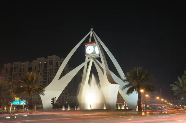 Kruhový objezd clock Tower v Dubaji, Spojené arabské emiráty — Stock fotografie