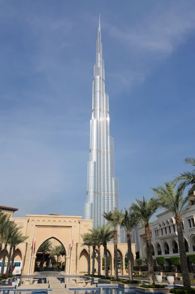 El rascacielos más alto del mundo - Burj Khalifa, Dubai Emiratos Árabes Unidos —  Fotos de Stock