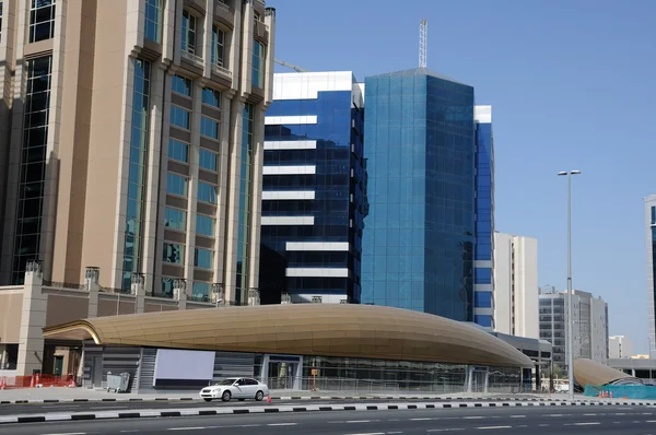 Neue metrostation in dubai city, vereinigte arabische emirate — Stockfoto