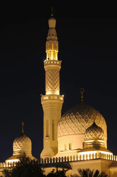 Jumeirah moskén på natten, dubai — Stockfoto