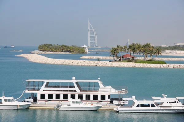 Vista sobre a costa de Jumeirah, Dubai Emirados Árabes Unidos — Fotografia de Stock
