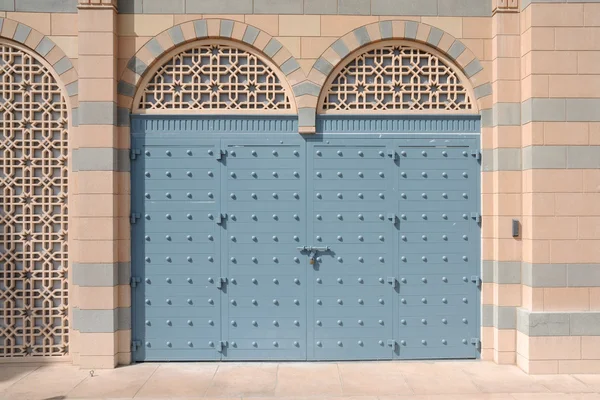 Arabský styl dveře, sharjah — Stock fotografie