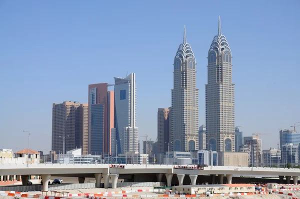 Хмарочоси в місті Дубай — стокове фото