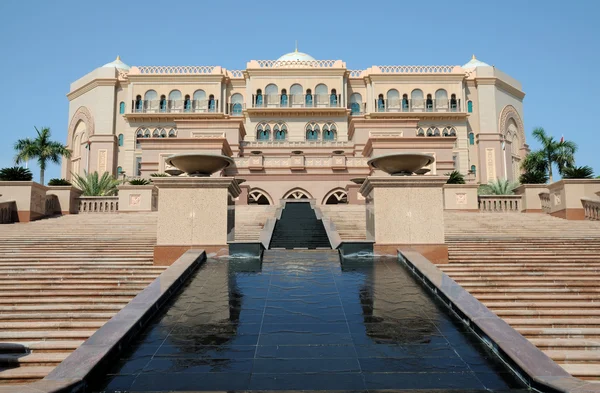 Der Palast der Emirate in abu dhabi — Stockfoto